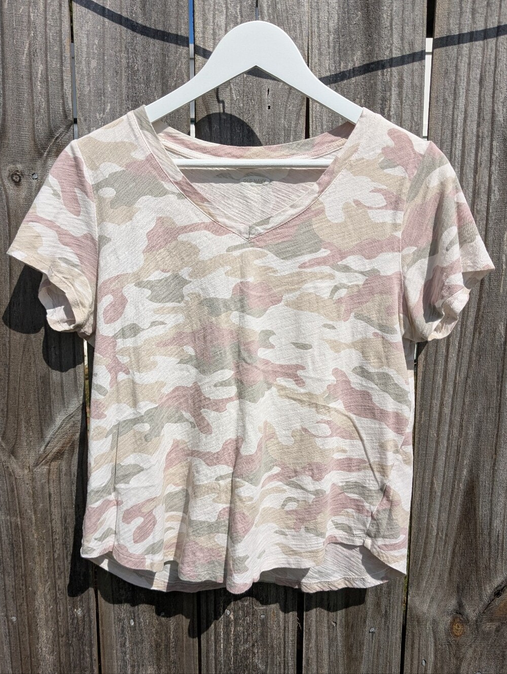 OLD NAVY Small Pink Camo SS V-neck Tee Shirt EveyWear